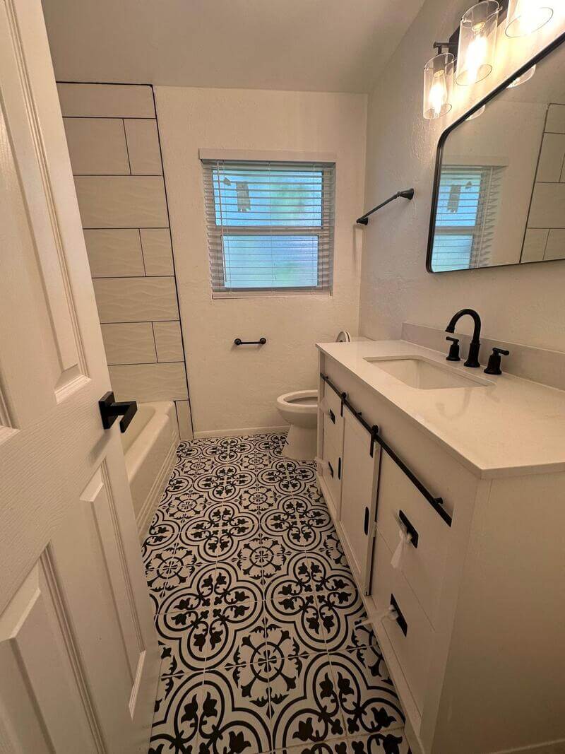 Luxurious bathroom remodeling with tile work in North Florida